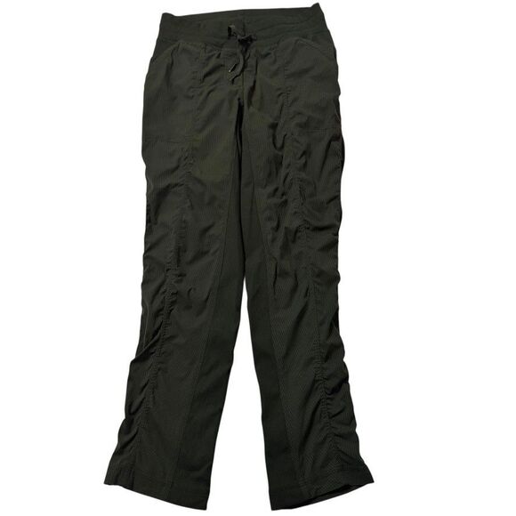 Lululemon Women's Size 6 Dance Studio Mid-Rise Crop Pant Green Athleisure - Picture 1 of 5